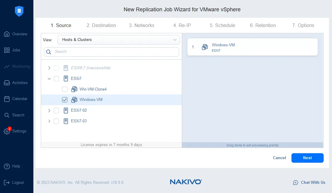Selecting a source VM that must be replicated to create an ESXi clone VM